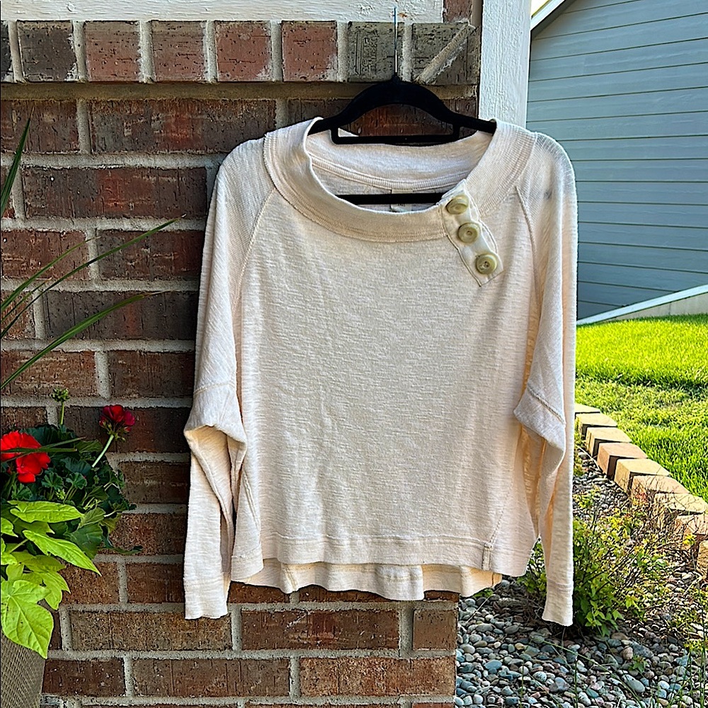 WE THE FREE Ladies M Don’t Forget Me Ivory Button-Detail Women's Top